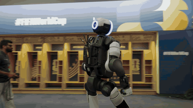 Robô Atlas, da Boston Dynamics, em movimento durante demonstração