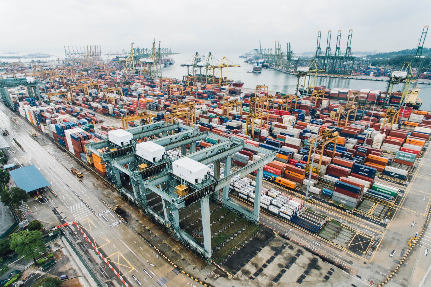 Porto de Singapura e comércio internacional